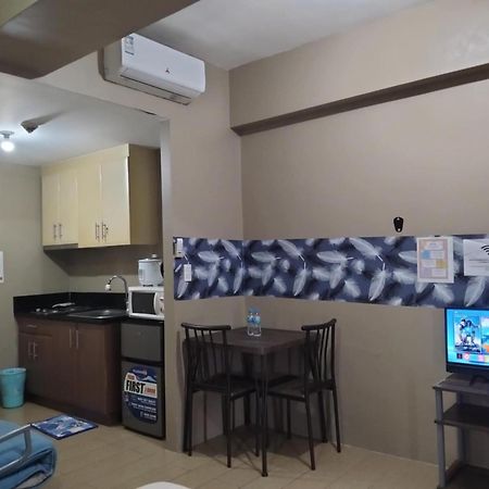 Henry'S Newport Condotel Pasay Kültér fotó