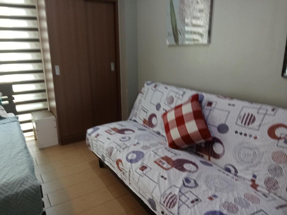 Henry'S Newport Condotel Pasay Kültér fotó