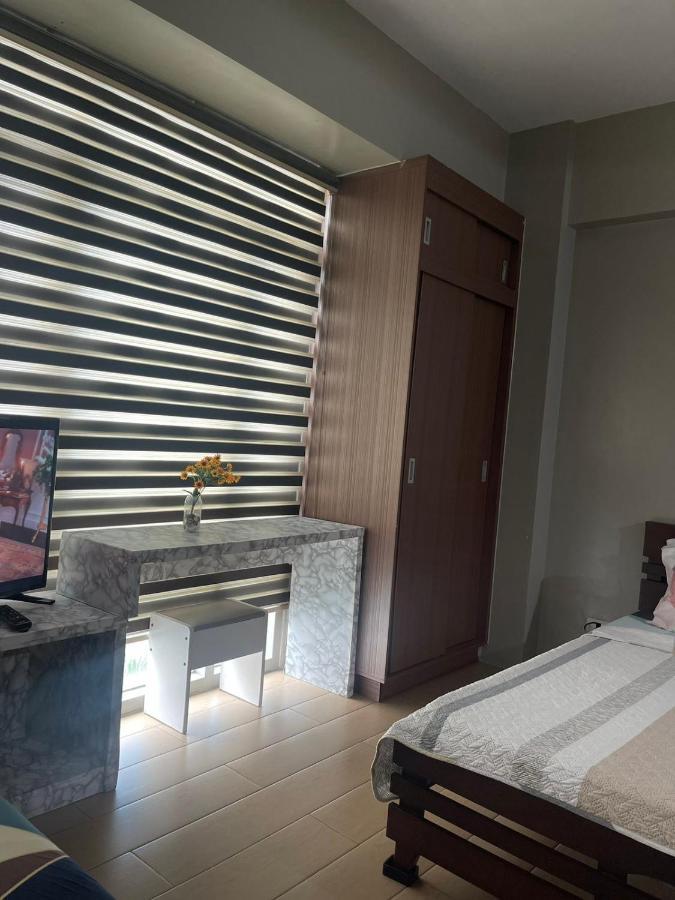 Henry'S Newport Condotel Pasay Kültér fotó