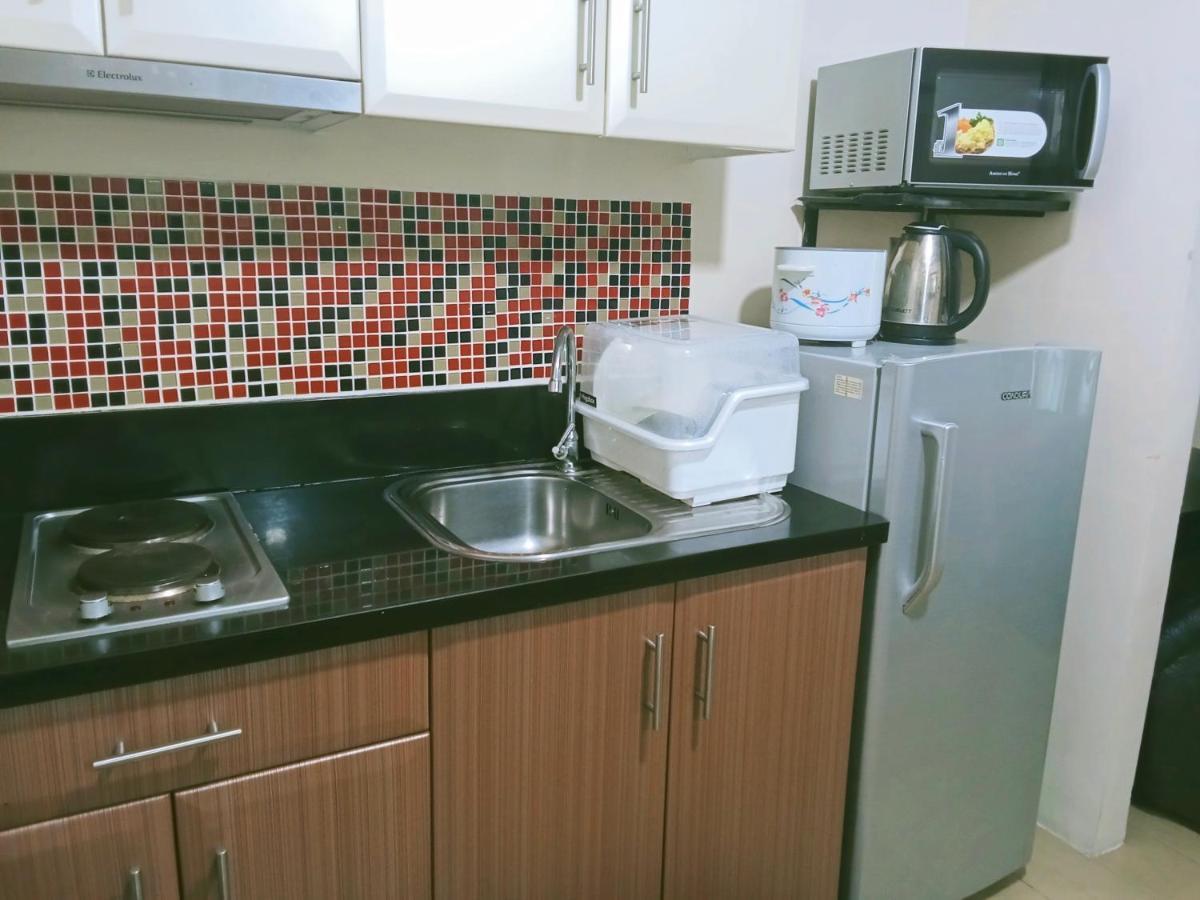 Henry'S Newport Condotel Pasay Kültér fotó