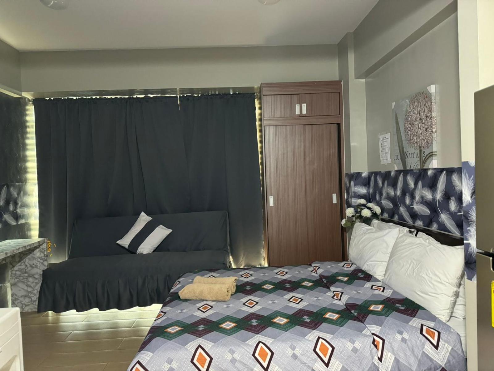 Henry'S Newport Condotel Pasay Kültér fotó