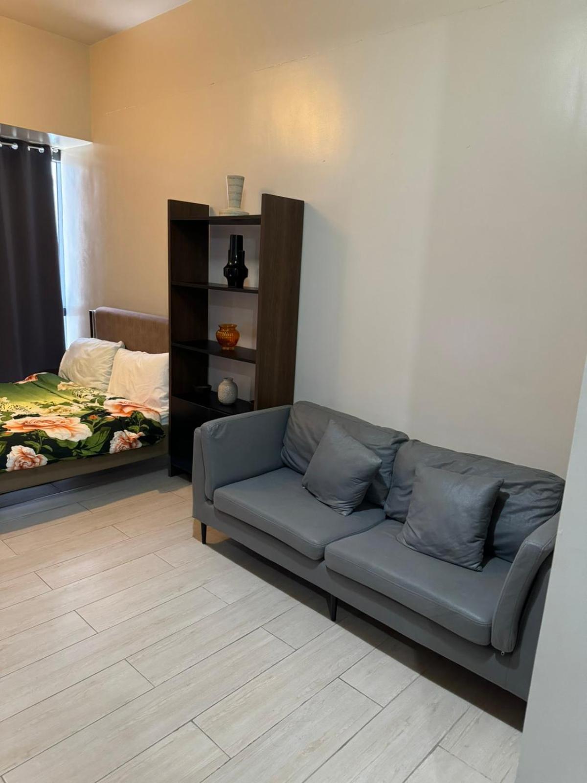Henry'S Newport Condotel Pasay Kültér fotó