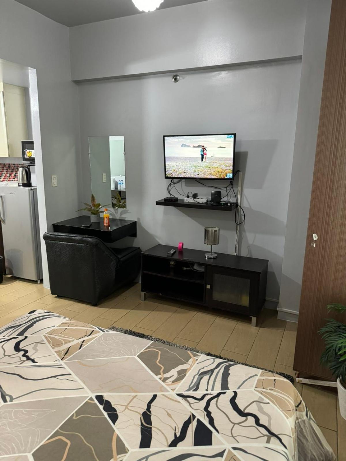 Henry'S Newport Condotel Pasay Kültér fotó