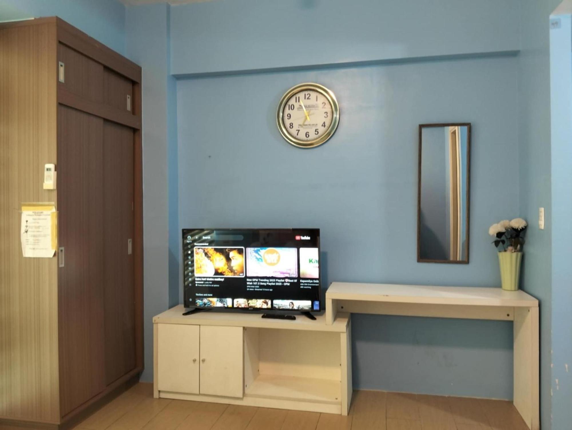 Henry'S Newport Condotel Pasay Kültér fotó