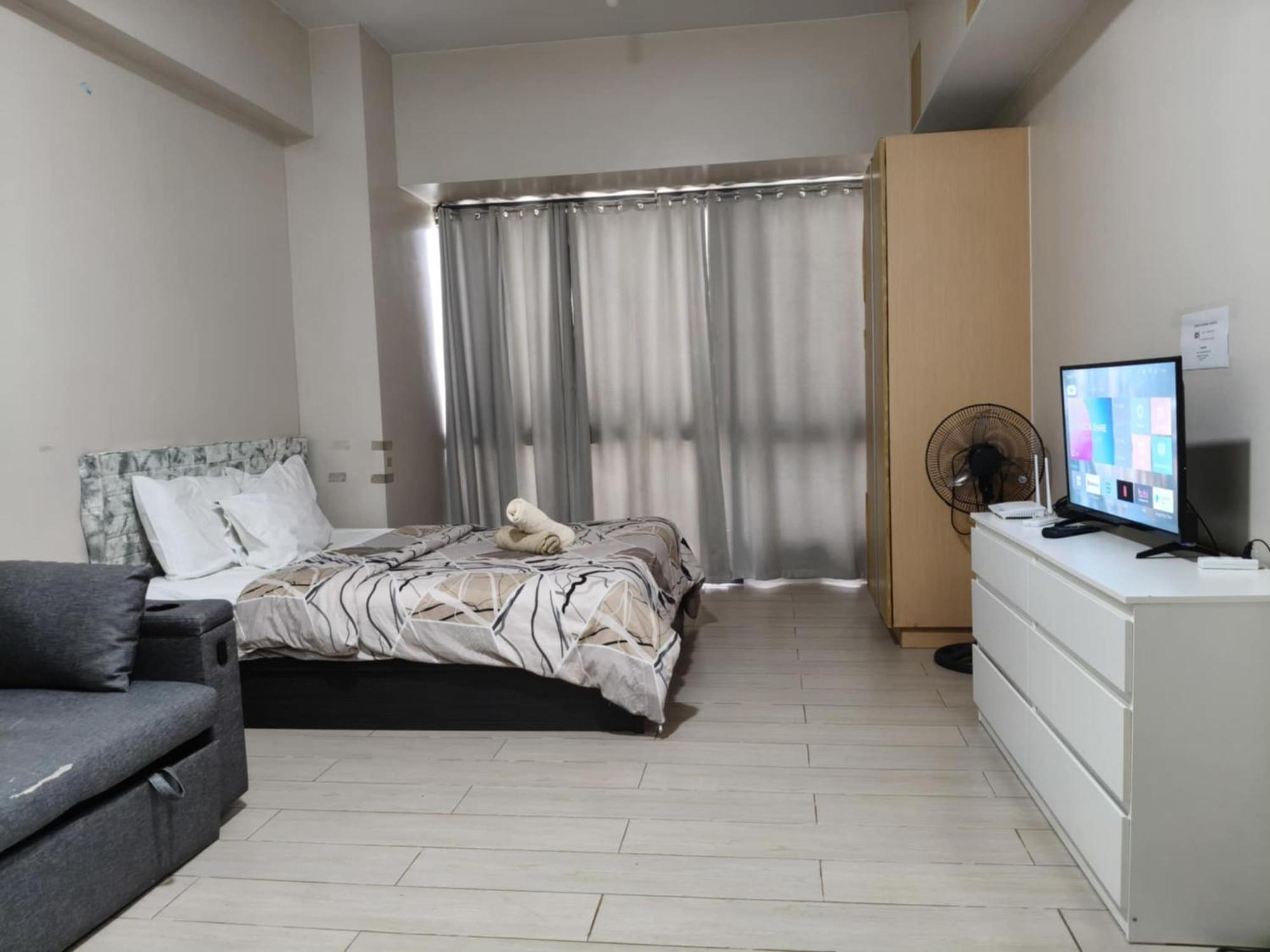 Henry'S Newport Condotel Pasay Kültér fotó