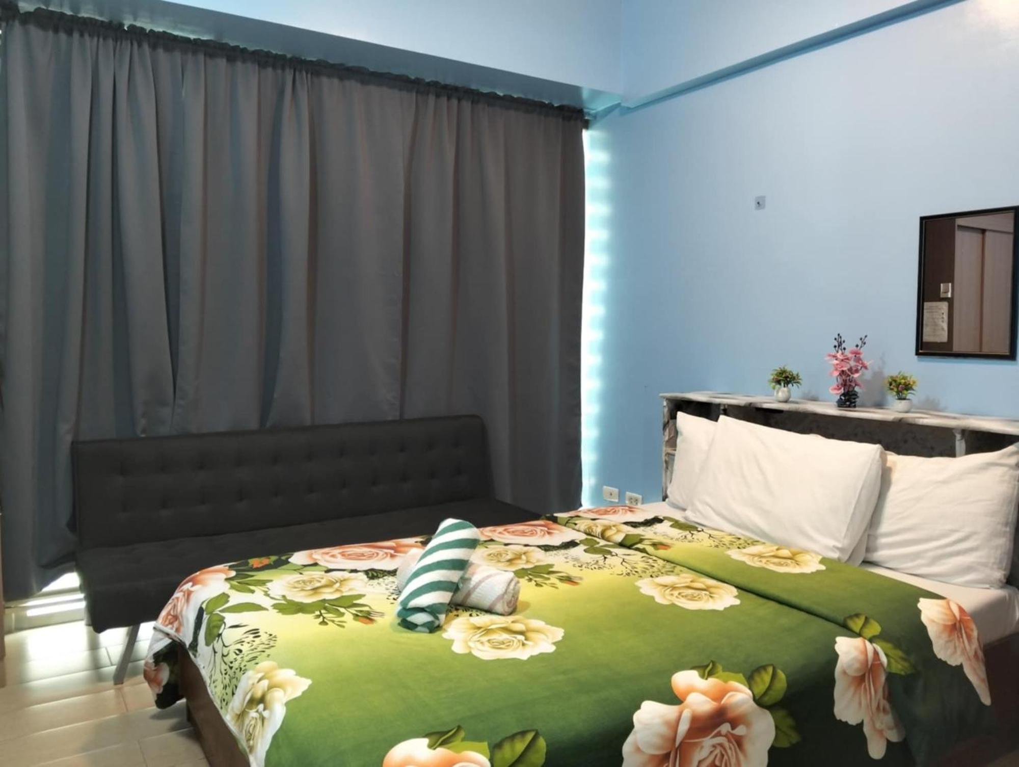Henry'S Newport Condotel Pasay Kültér fotó