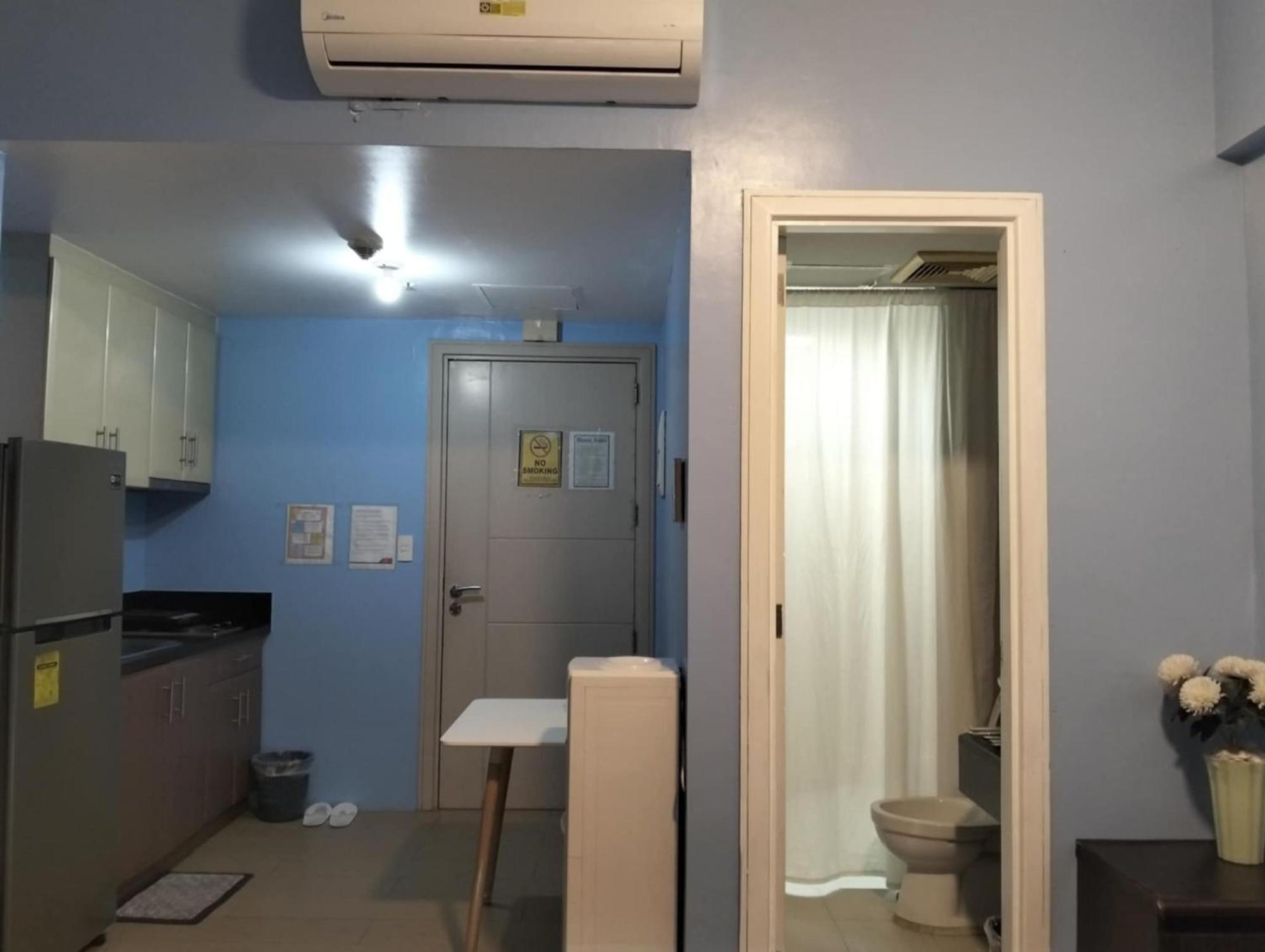 Henry'S Newport Condotel Pasay Kültér fotó